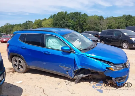 2019 Jeep Compass Latitude 4X4 z USA, uszkodzony, nr VIN 3C4NJDBB4KT600681
